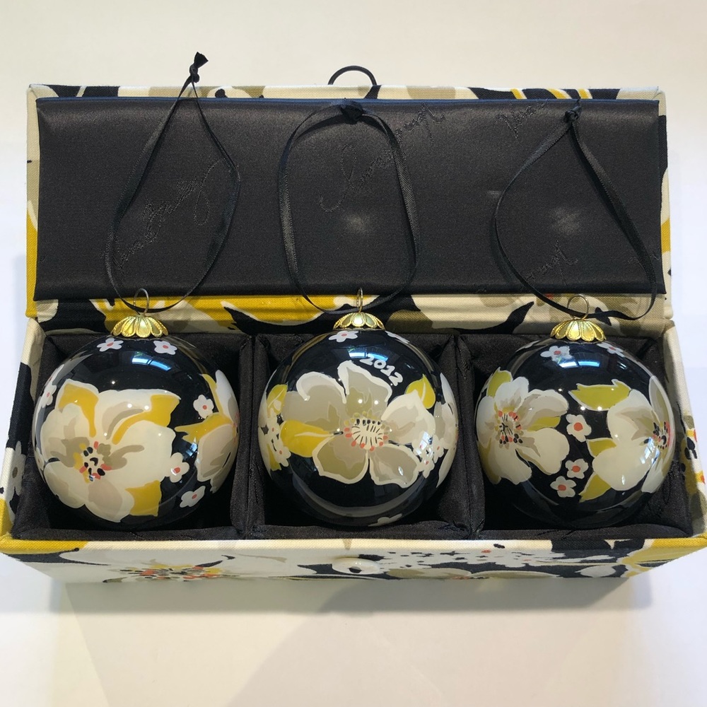 Vera Bradley Ornament Trio Dogwood